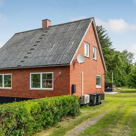 Arben - 900m From The Sea By Interhome Vakantiehuis Laeso